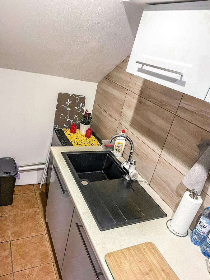 City Center Apartment Красков Екстериор снимка